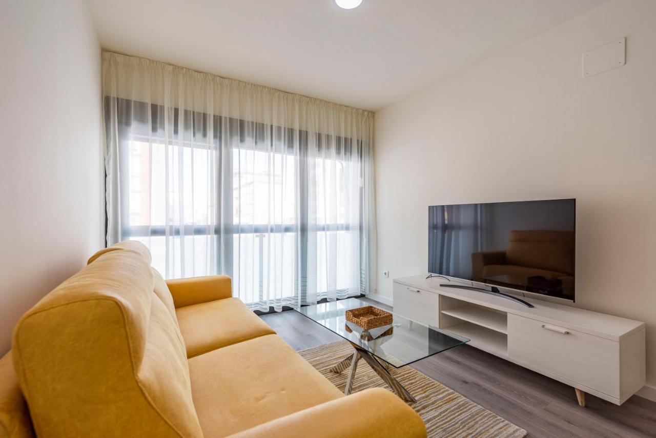 Apartment Modern Next To Train/bus Station Malaga