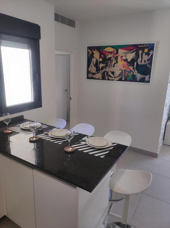Piso Completo Para 4 Personas -parking Gratuito * Málaga