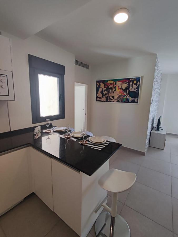 Piso Completo Para 4 Personas -parking Gratuito Apartamento Málaga