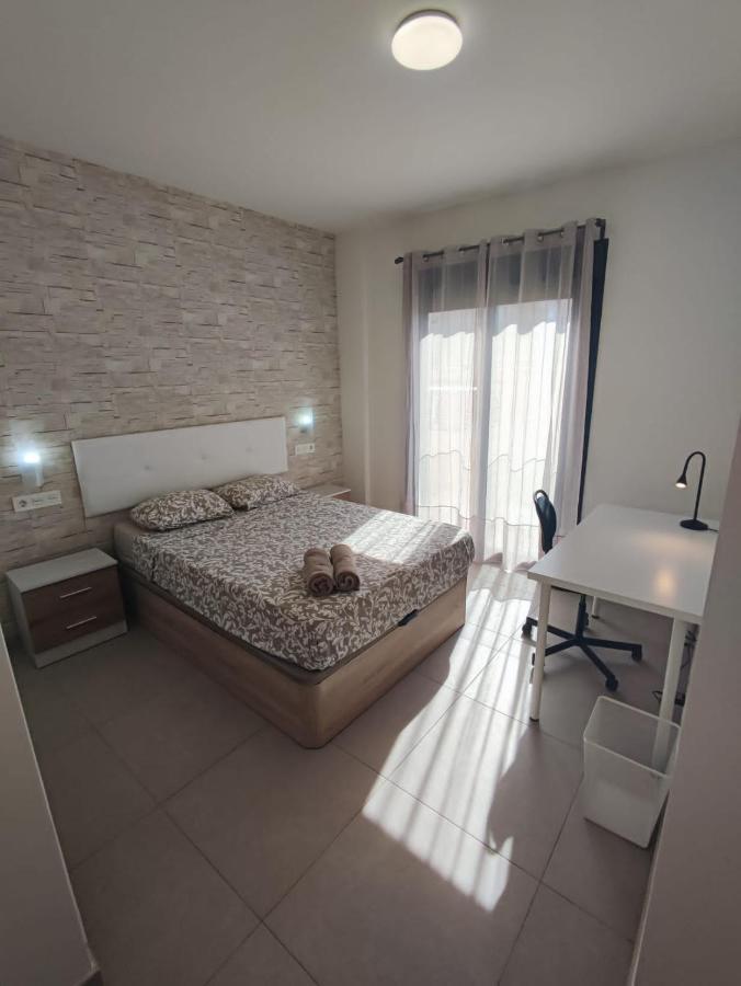 Piso Completo Para 4 Personas -parking Gratuito Apartamento Málaga