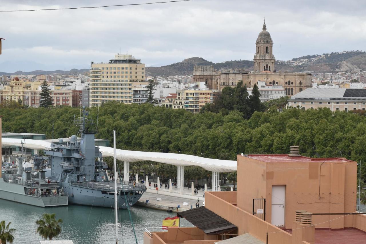 Apartment At The -la Malagueta-free Parking- Malaga