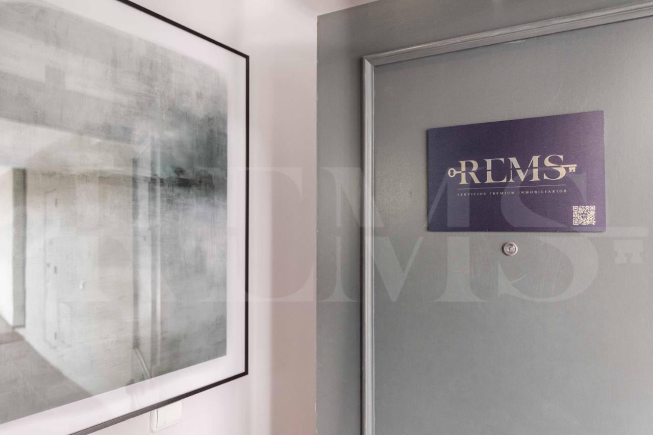 Apartamento Inviting In The Heart Of By Rems *