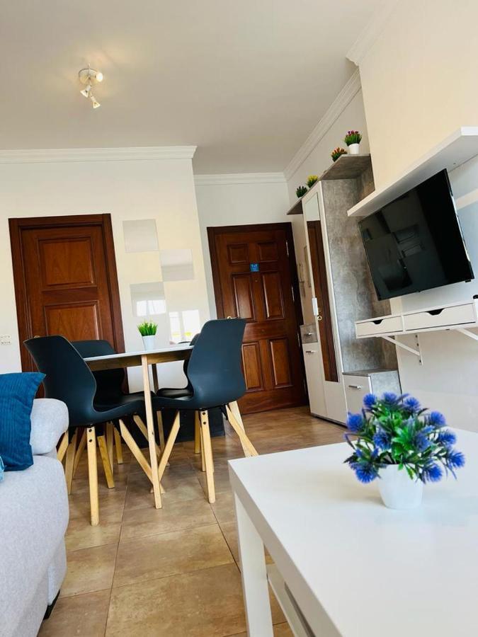 Apartamento Encantador Piso Frente A La Playa Málaga