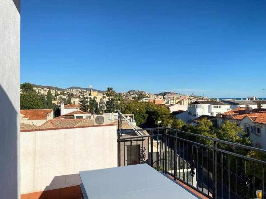 Apartamento Atico Con Terraza Frente Playa Pedregalejo Málaga