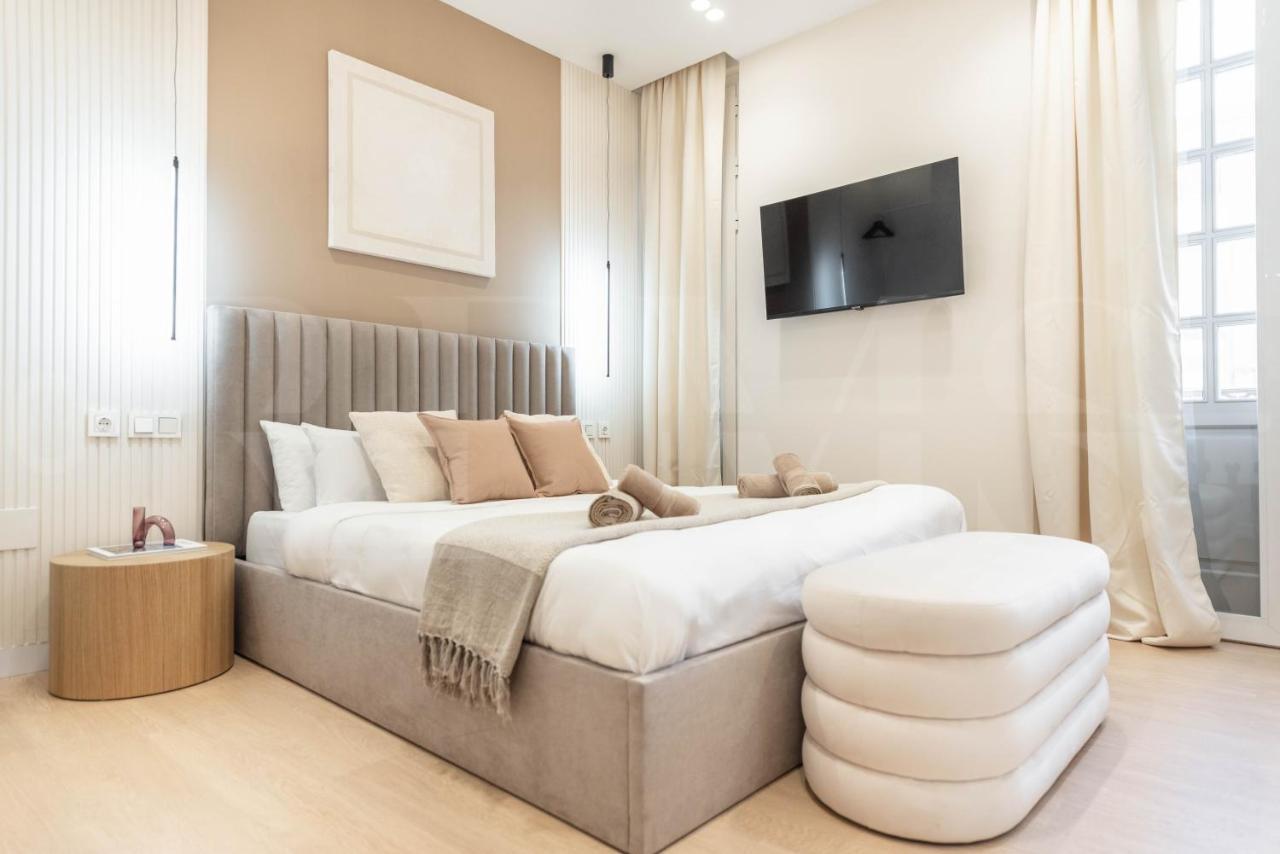 Sophisticated With Balcony & Views By Rems Apartamento