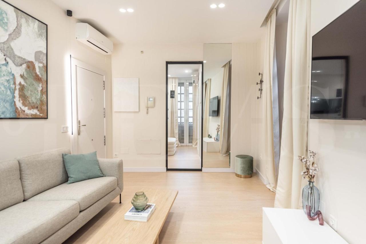 Sophisticated With Balcony & Views By Rems Apartamento Málaga