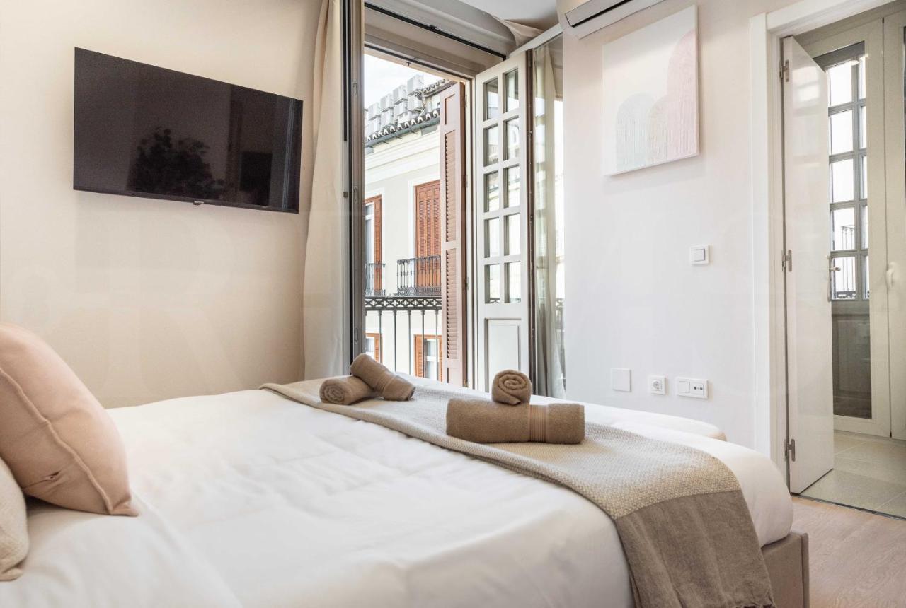 Apartamento Sophisticated With Balcony & Views By Rems