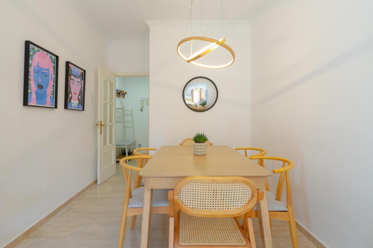 Bright With Patio And Balconies In The Center Málaga