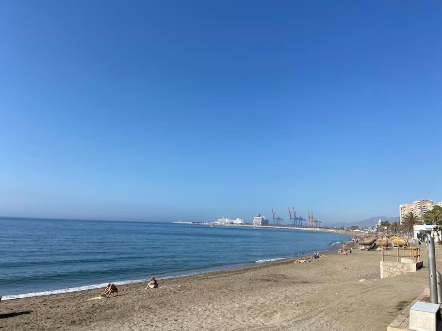 Apartment Exclusivo Bajo Frente Al Mar - Playa La Caleta Malaga