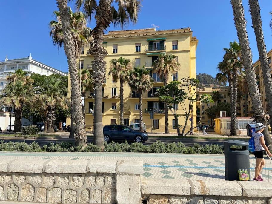 Exclusivo Bajo Frente Al Mar - Playa La Caleta Malaga