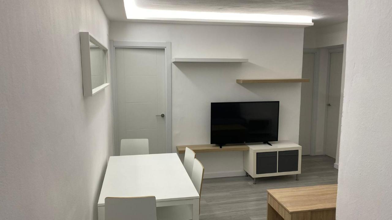 Apartamento Fantastico Bajo Con Patio Junto A La Playa Málaga
