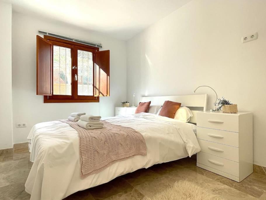 Navigolf La Cala De Mijas, Scandinavian Style 3 Bed Townhouse By Solrentspain. * Málaga