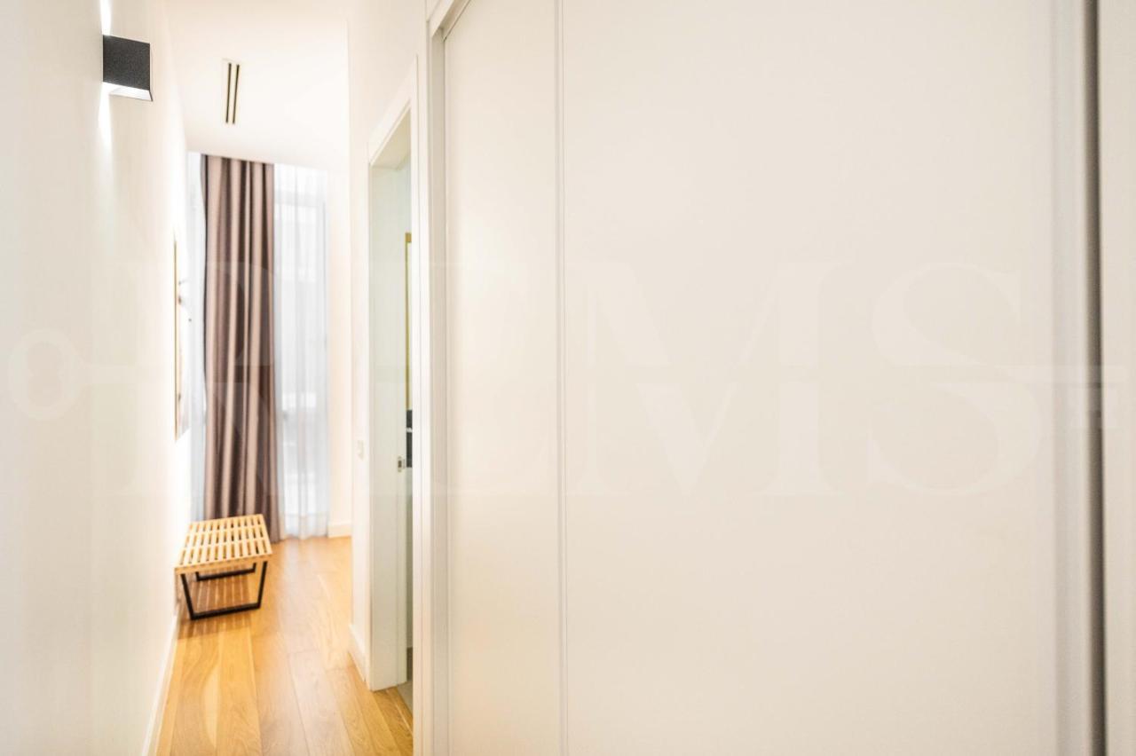 Apartamento With Balcony In The Heart Of By Rems *