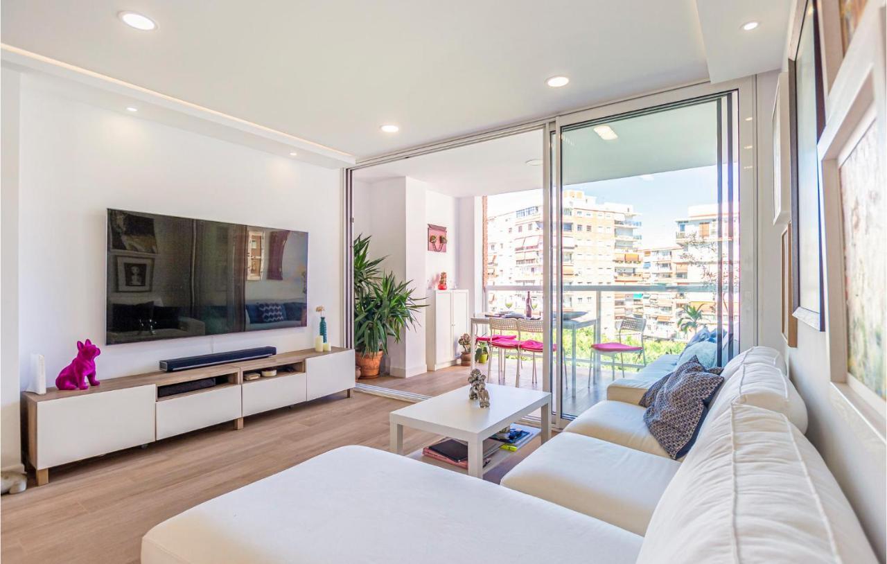 3 Bedroom Beautiful In Apartamento *