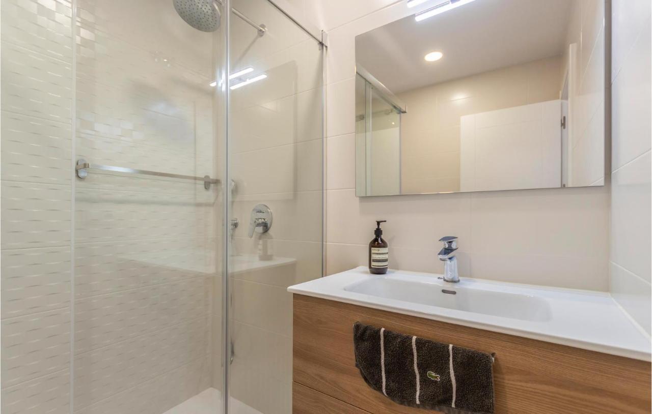 Apartamento 3 Bedroom Beautiful In *