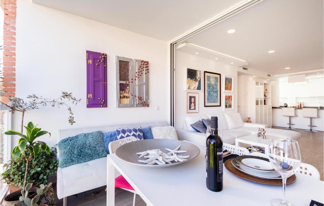 3 Bedroom Beautiful In Apartamento *