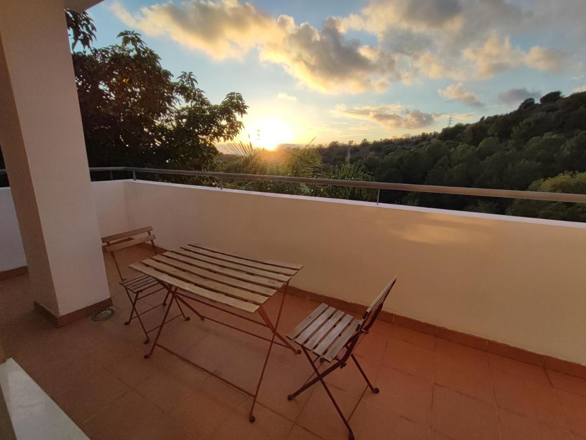 Bed and breakfast Aguilas Club