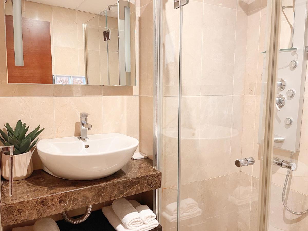 Homely Carreteria Con Piscina Apartment