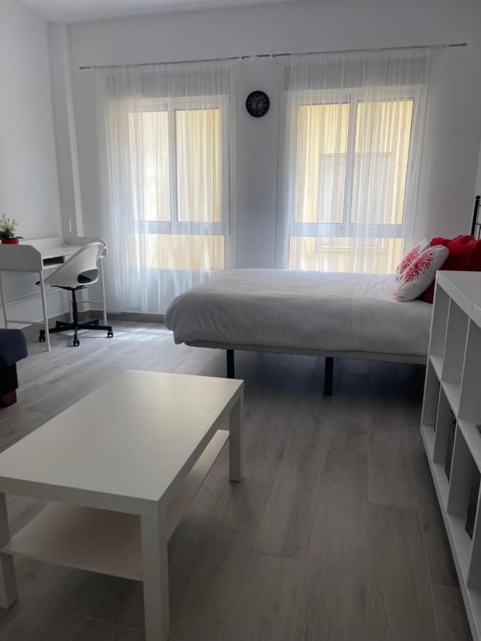 Estudio Completo En Centro De * Málaga
