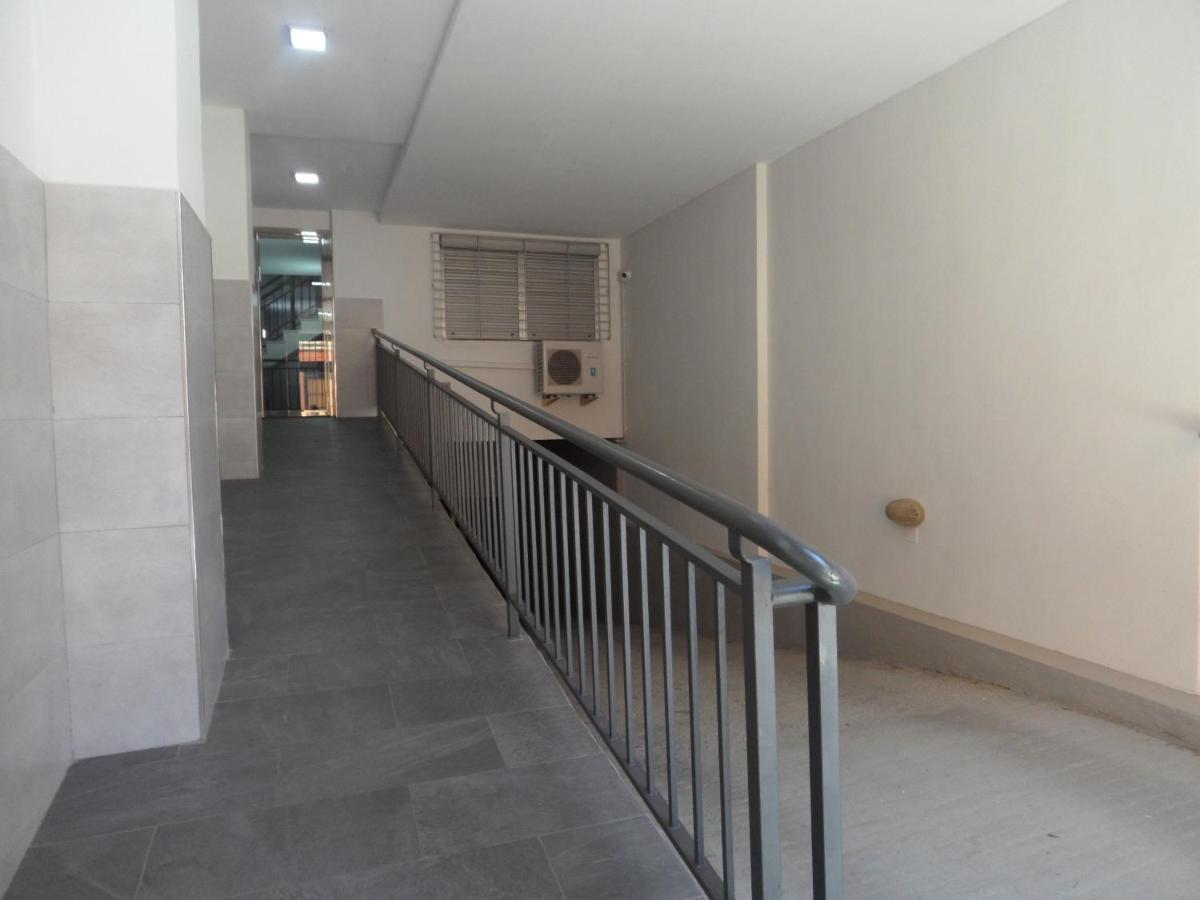 Apartamento Amplio Apartamento Con Terraza Y Bb En El Centro