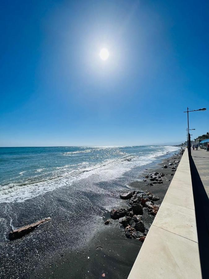 Encantador Piso Frente A La Playa Apartamento
