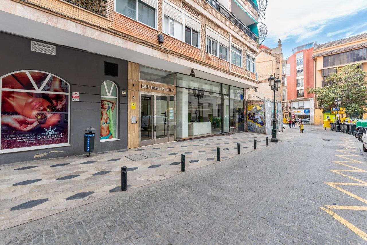 Plaza Del Teatro Con Parking * Málaga