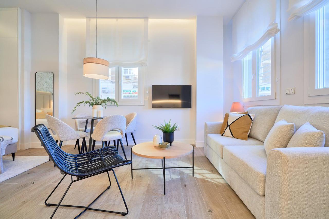 Lofts Parque De Huelin Apartment Malaga