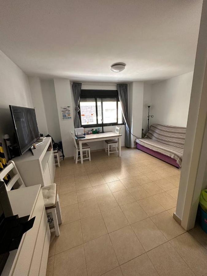 Apartment A / A 4pax Near The Beach Malaga