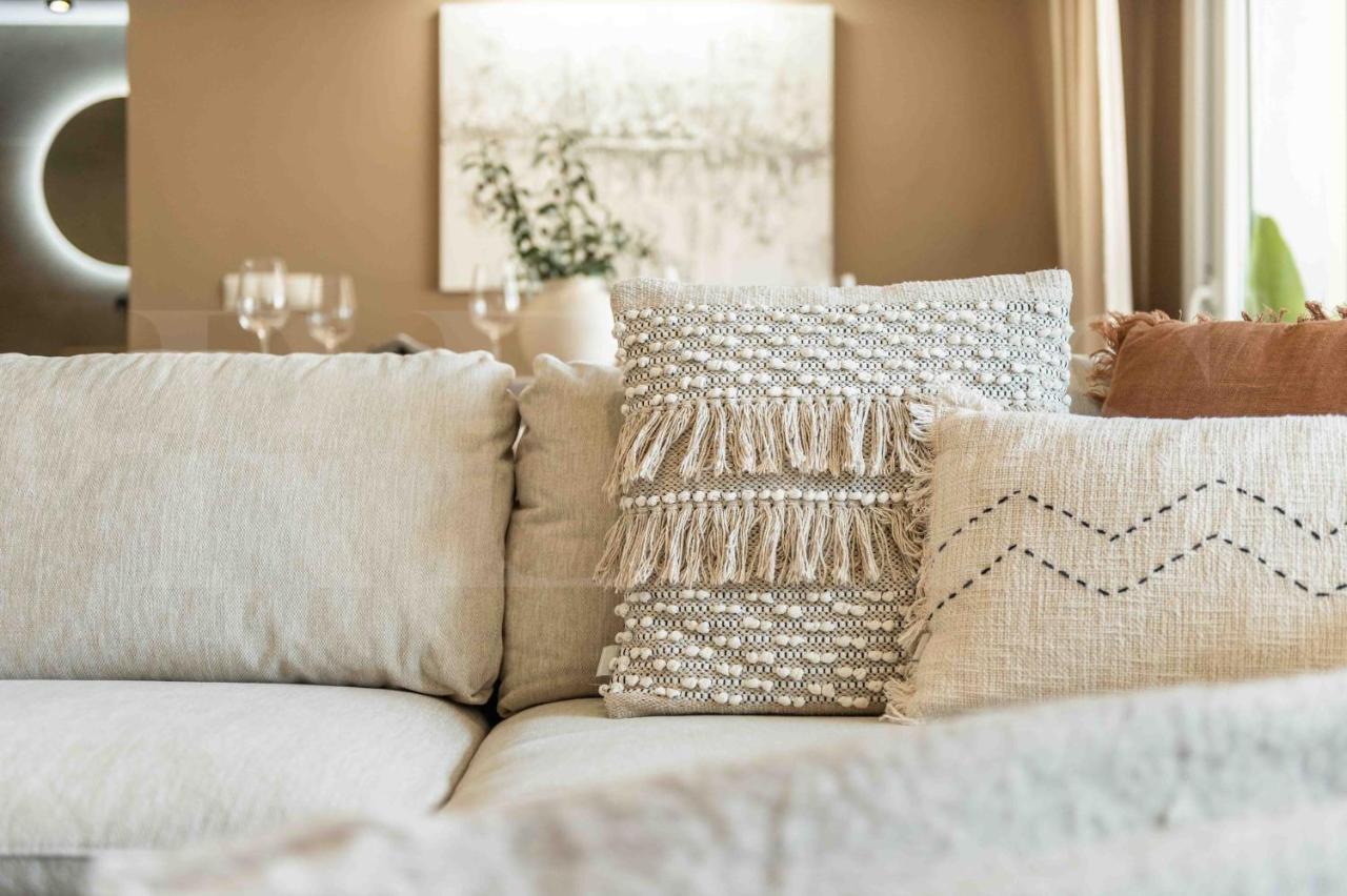 Gorgeous With Balcony - Center By Rems Apartamento