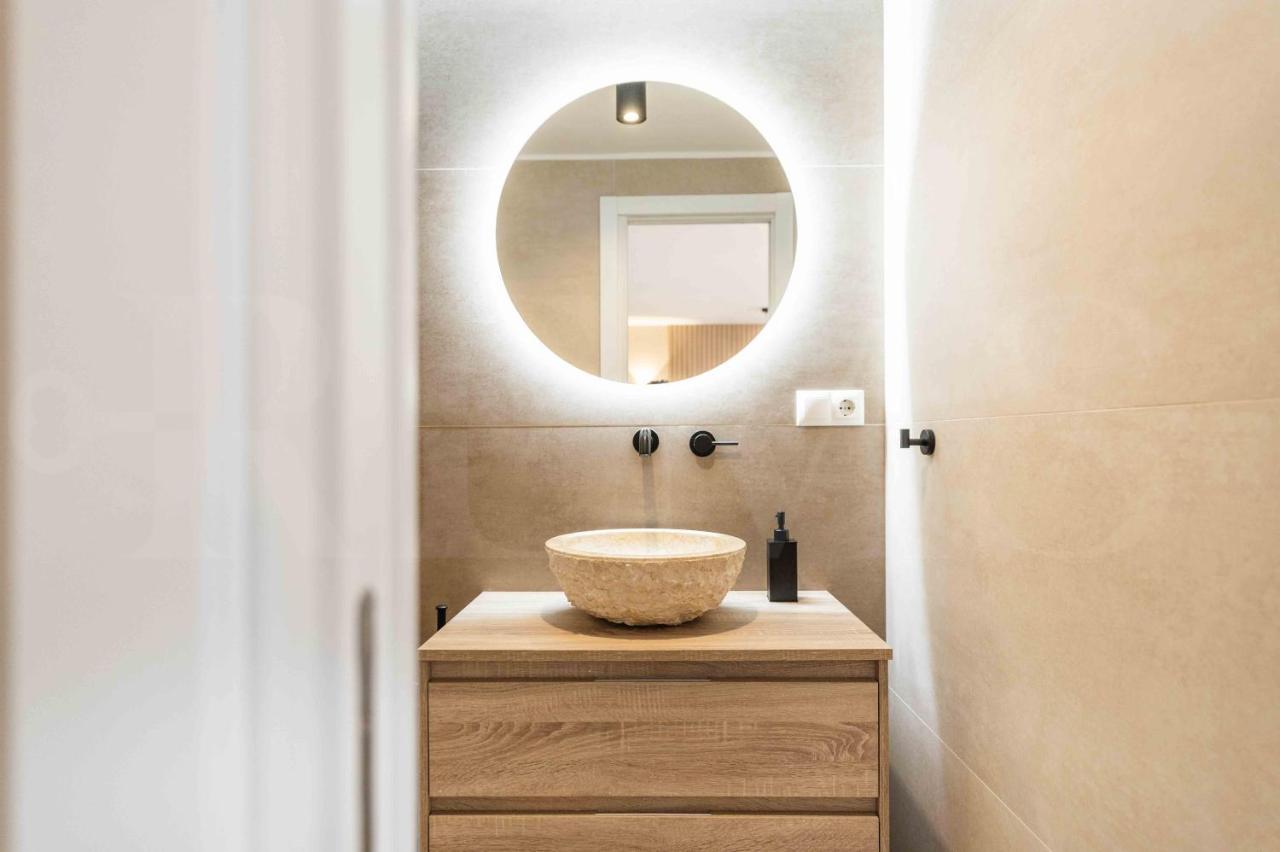 Apartamento Gorgeous With Balcony - Center By Rems *
