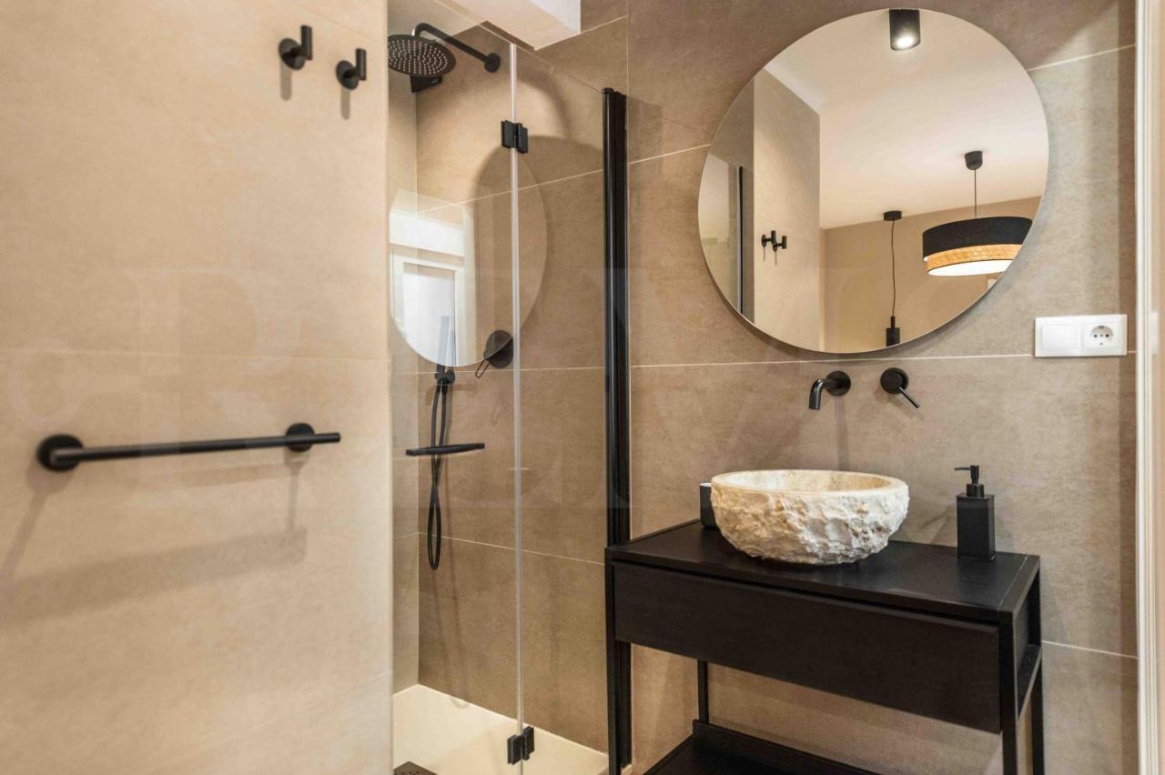 Gorgeous With Balcony - Center By Rems Apartamento *