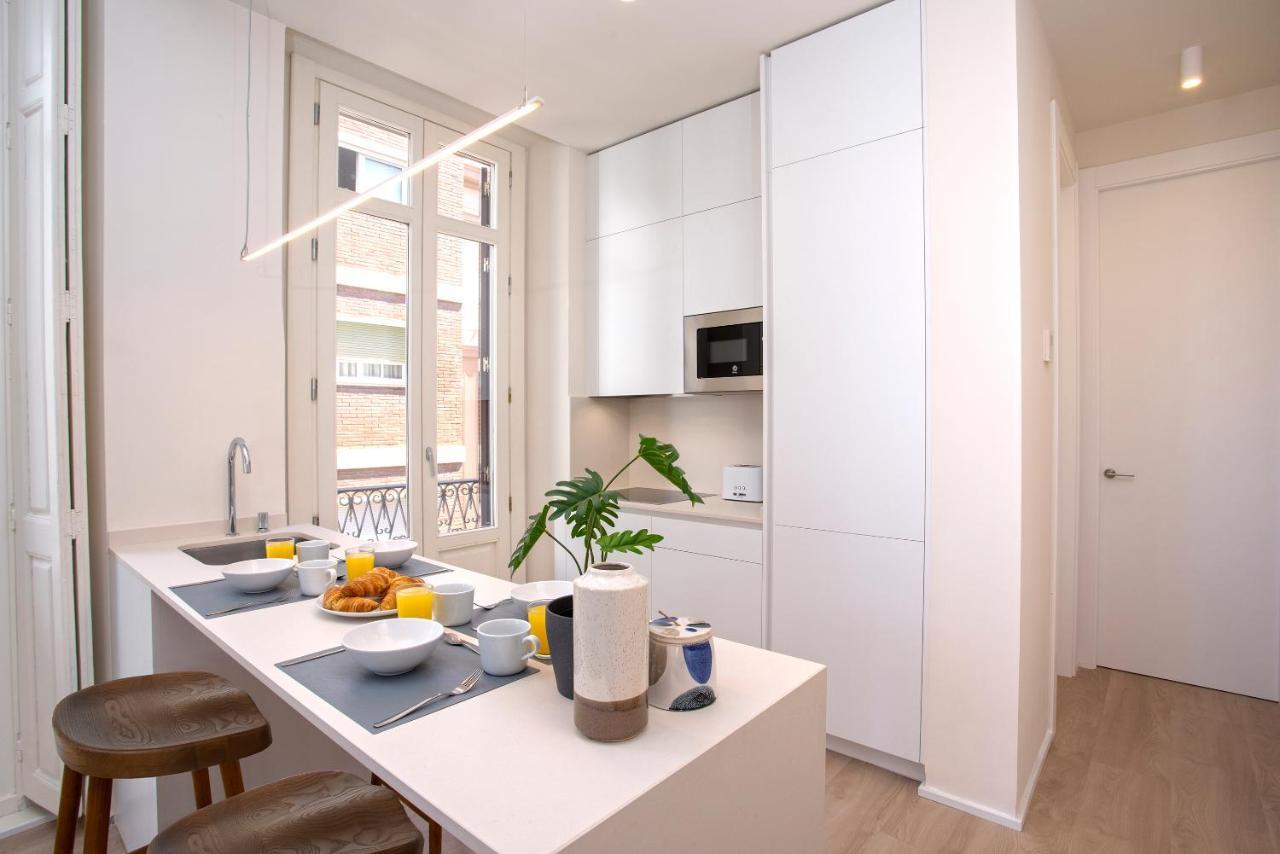 Thyssen Cisneros By Rent Me *