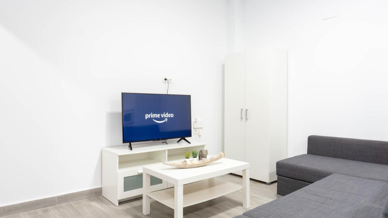 Apartment Apartamento La Paloma B Malaga