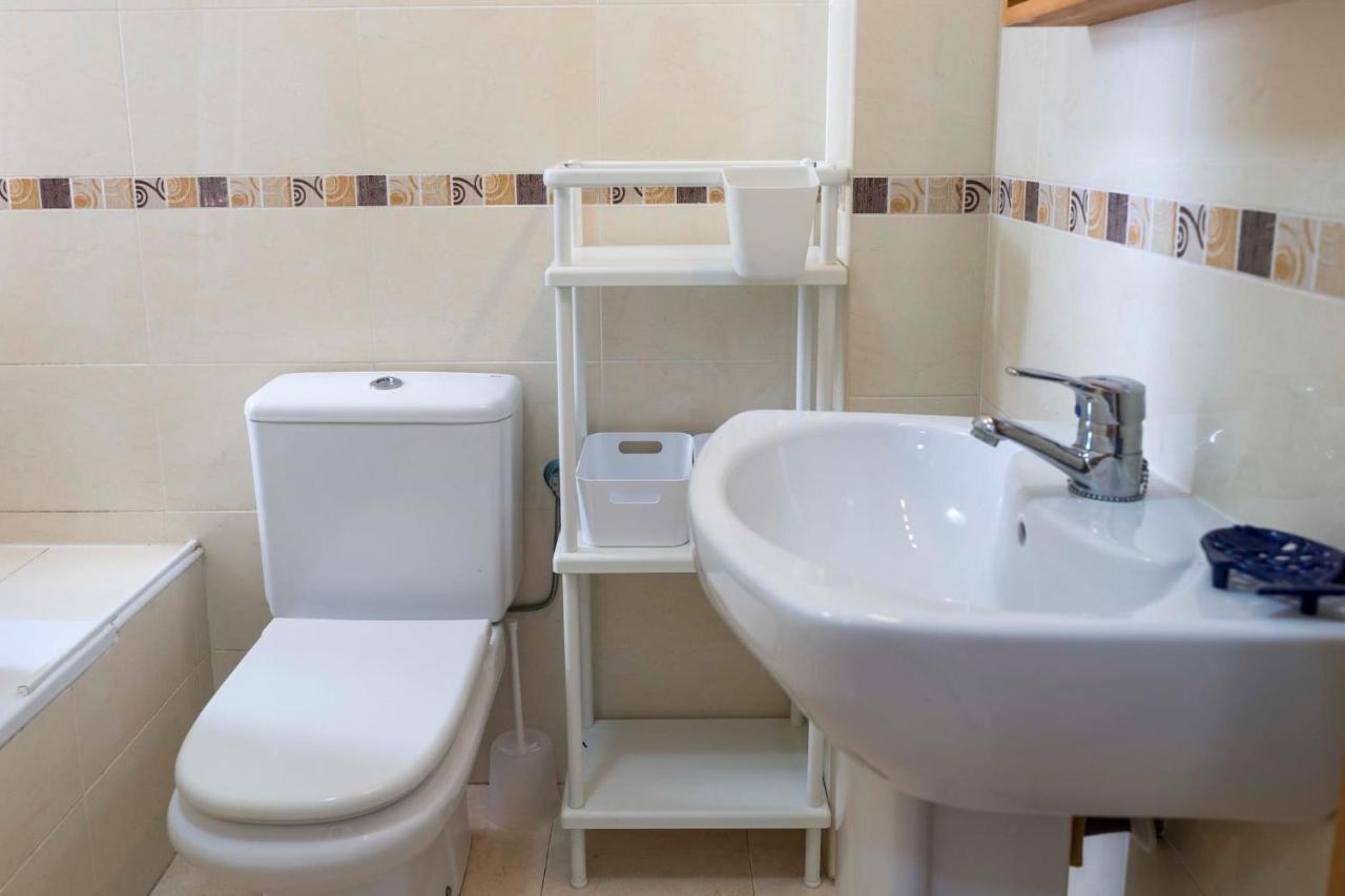 Estupendo De Habitación En *