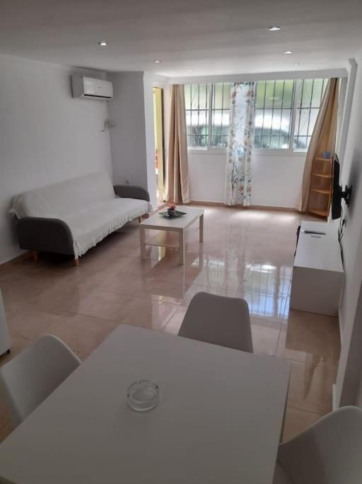 Apartamento Garcia Noblejas - Apartamento En *