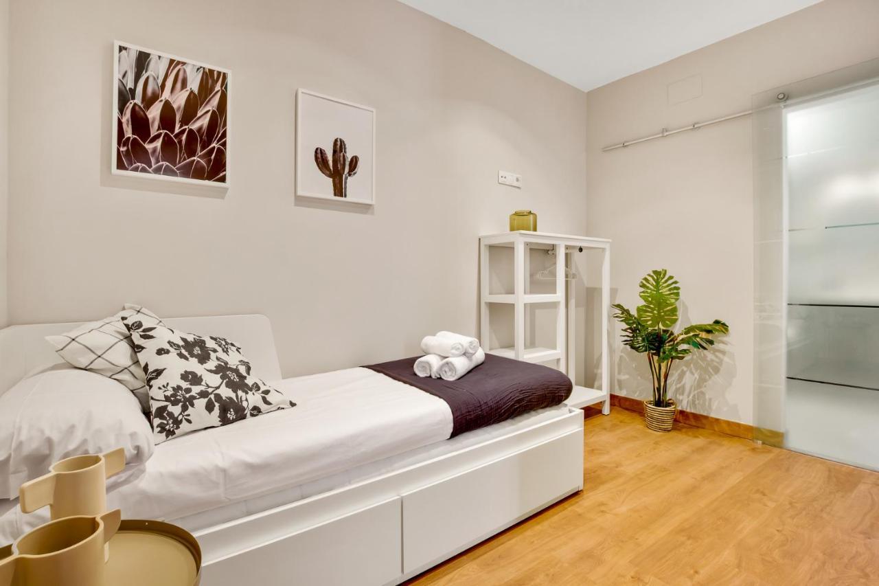 Modern & Quite At Larios Apartamento Málaga