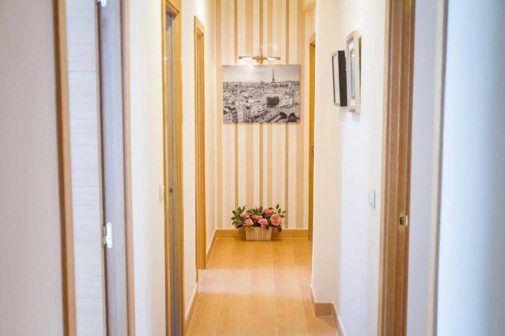 Apartamento Piso Junto A La Catedral, 4-5 Personas Málaga