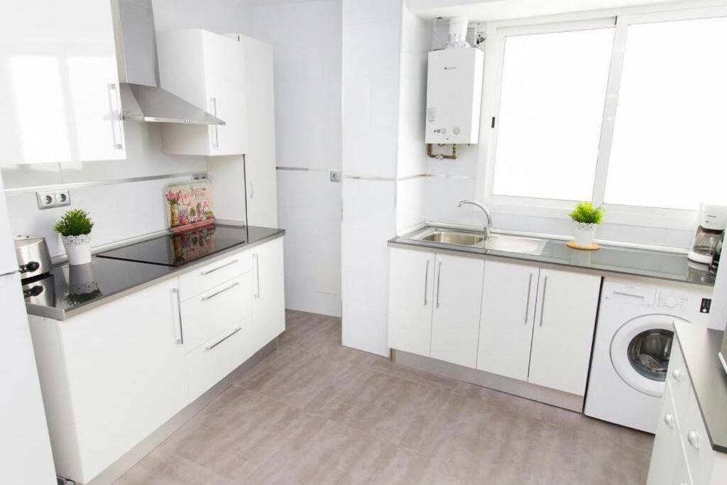 Apartamento Piso Junto A La Catedral, 4-5 Personas Málaga