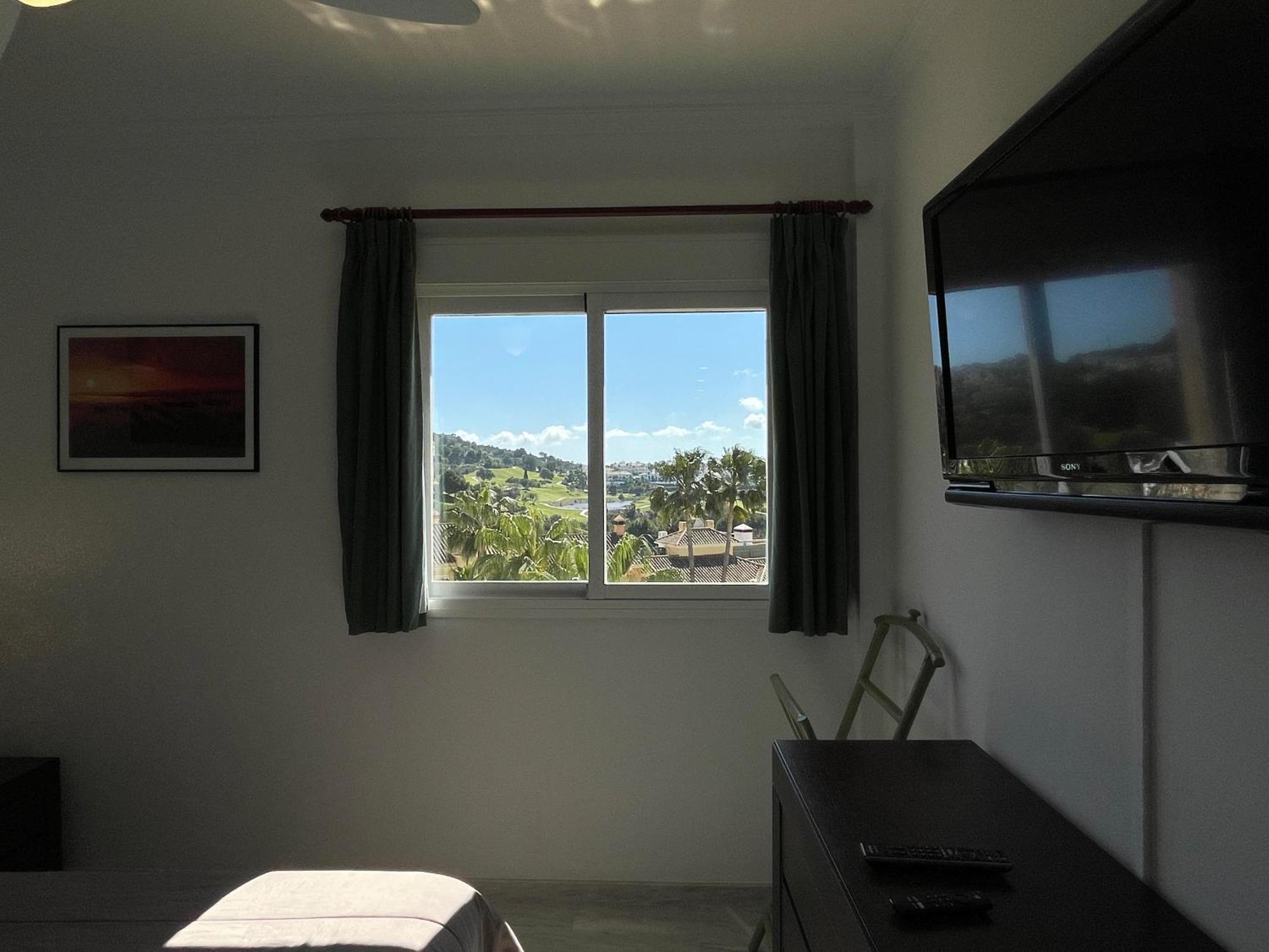 Estupendo Atico En Alhaurin Golf Apartamento *