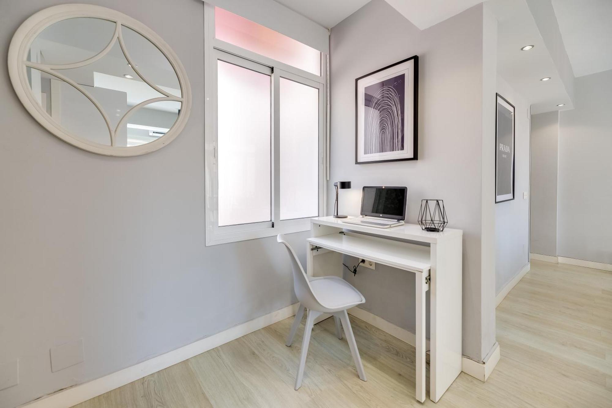 Xpce Merced Square - Picasso Apartamento