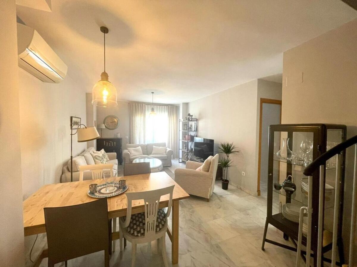 Apartamento Calu Homes Duplex Cerca Playa De Huelin Málaga