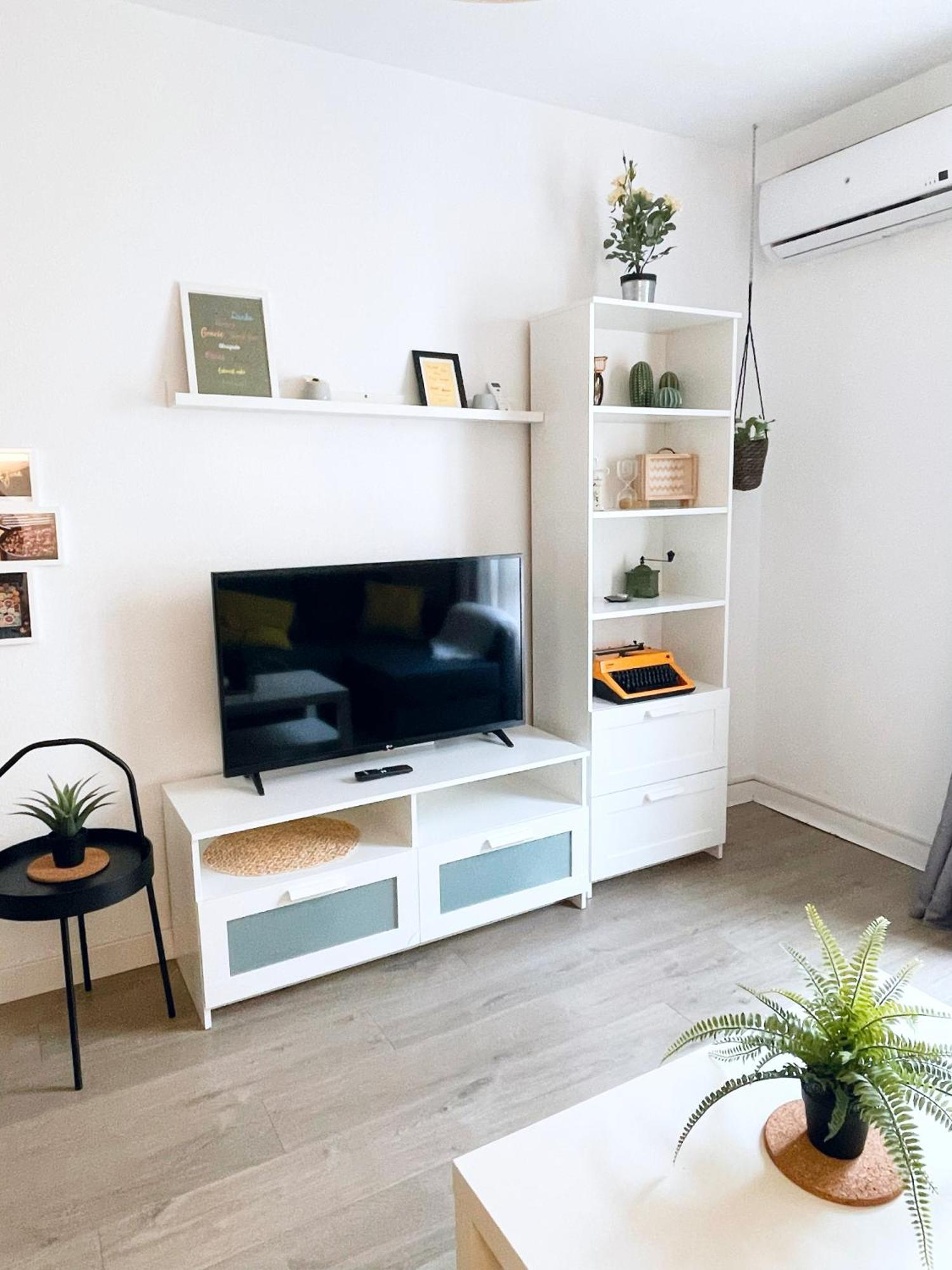 Centrico Piso Con Parking Disponible By Bebalmy Apartment Malaga