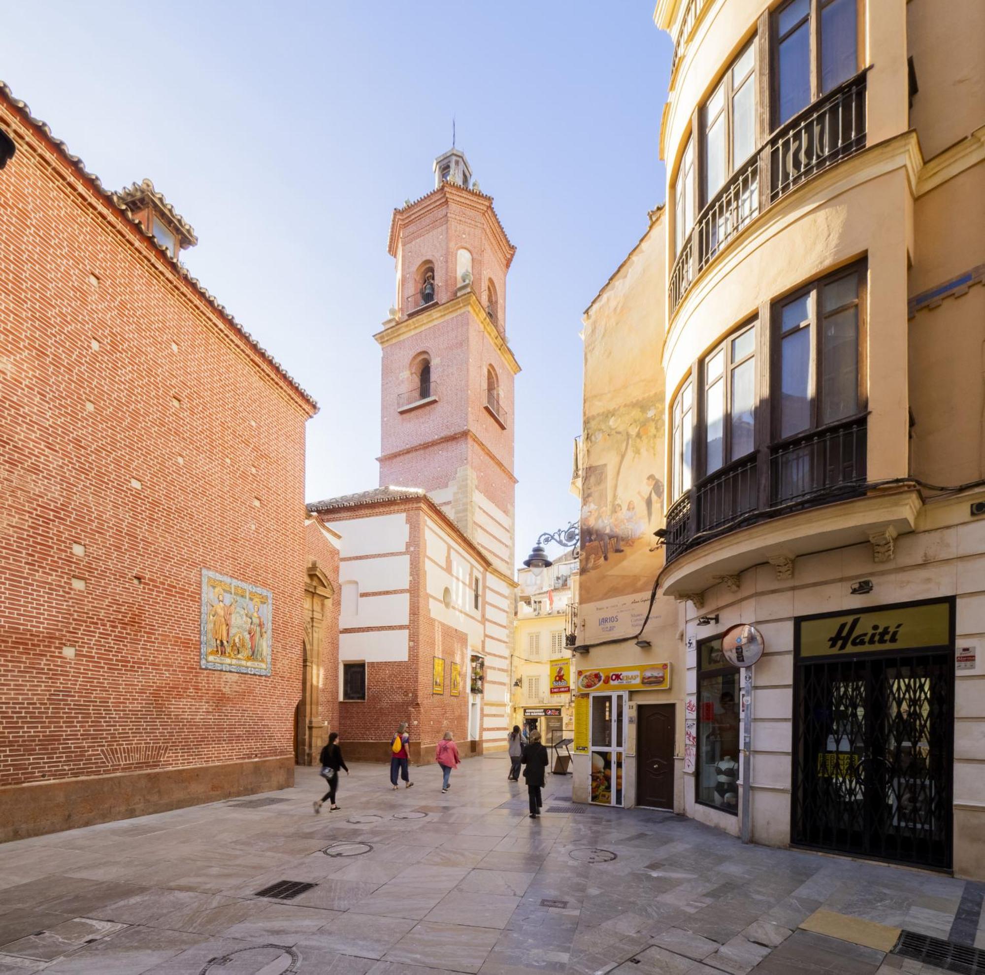 Cubo's Estudio Carreteria 33 2a Málaga