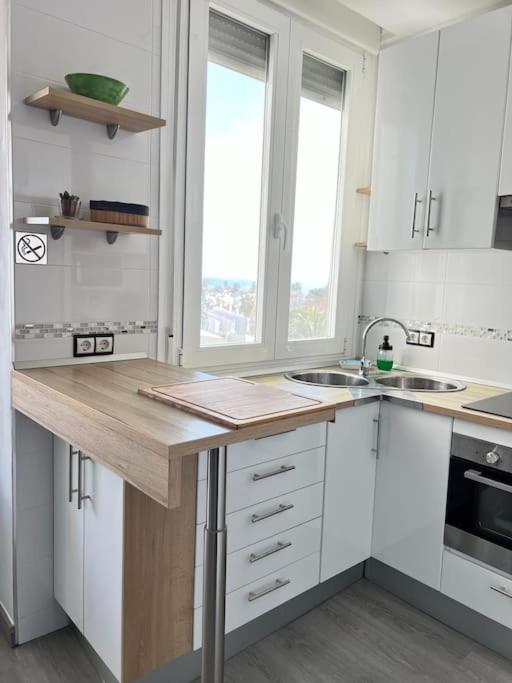 Apartment Espectacular Junto Al Mar, Con Piscina En Malaga