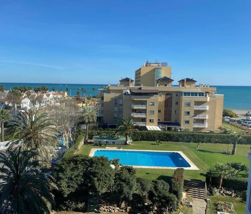 Apartment Espectacular Junto Al Mar, Con Piscina En Malaga