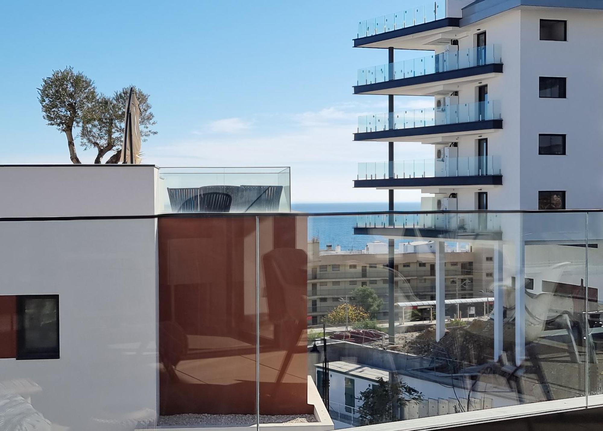 Beautiful Middel Views With Pool And Gym *