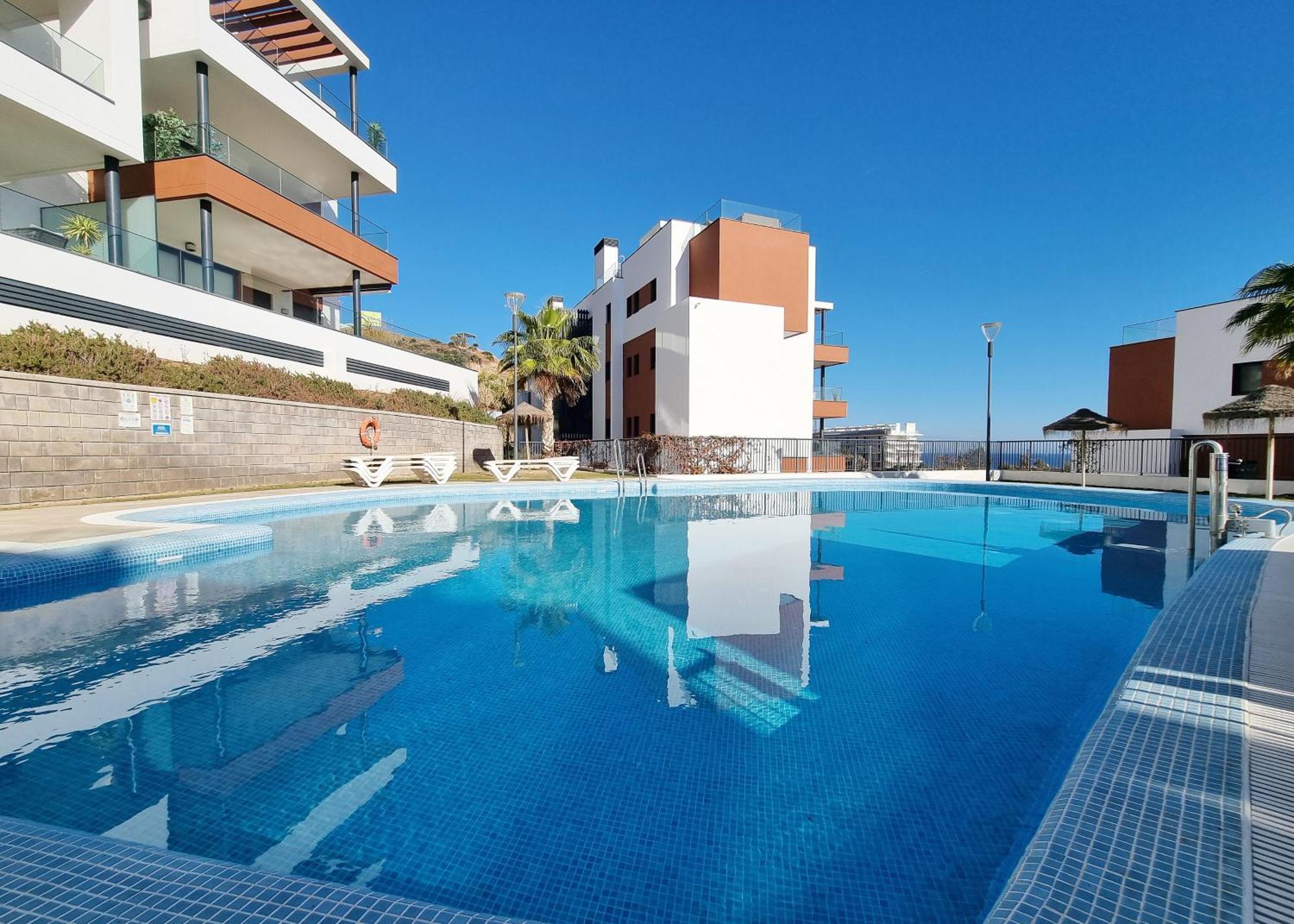 Beautiful Middel Views With Pool And Gym
