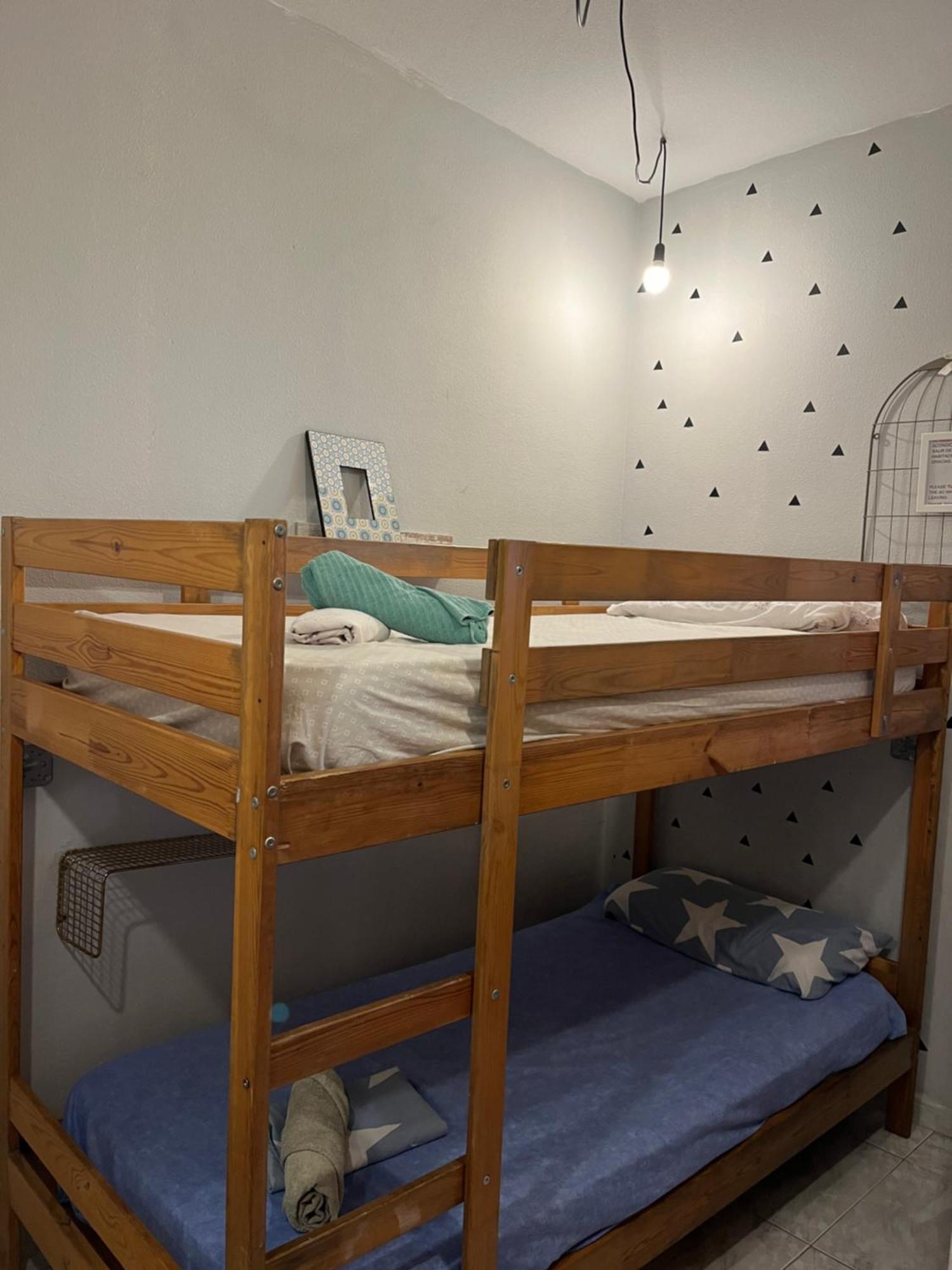 Pensión Habitación En Calle Molino Málaga