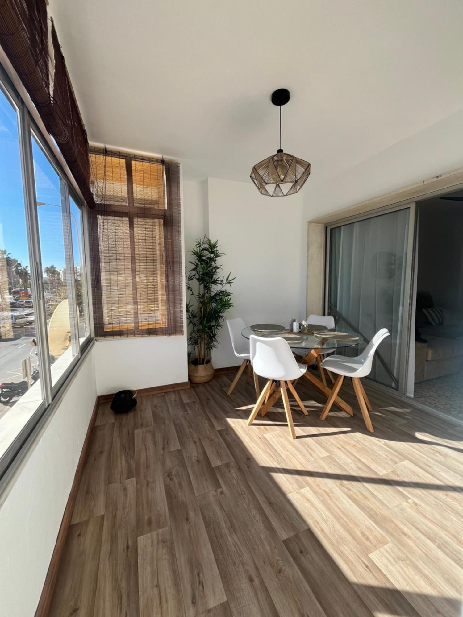 Rent4 Huelin Apartamento *