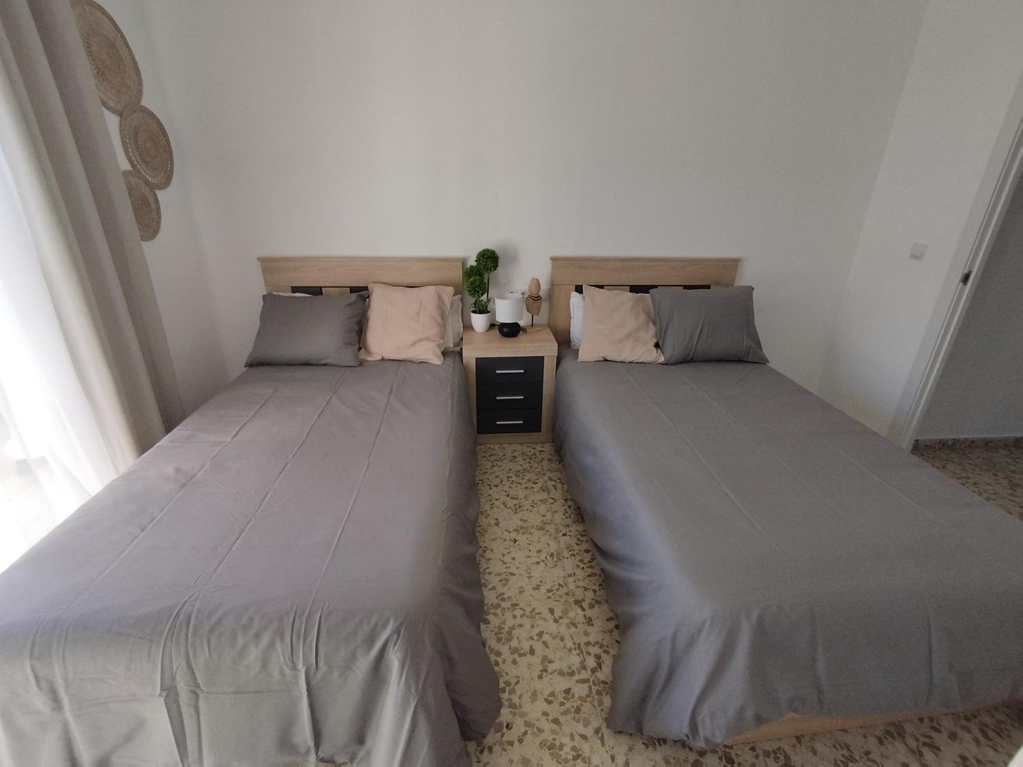 Rent4 Huelin *